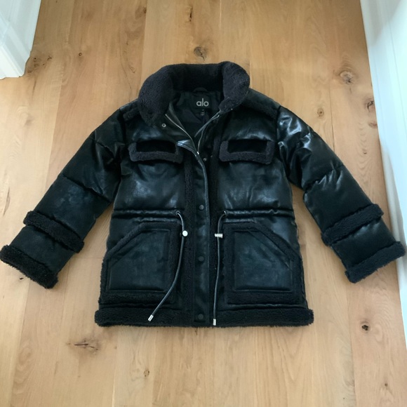 ALO Ice Breaker Puffer Jacket - Black- - Picture 9 of 12